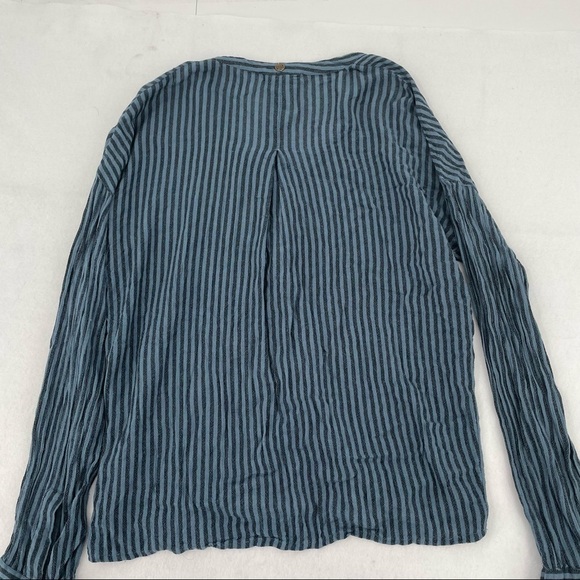 BILLABONG Women’s Blue Striped Long Sleeved Blouse Lace Up size: Medium - Picture 2 of 9
